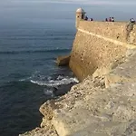 Lägenhet A 5 Min De La Playa Victoria Y Del Htal Pta Mar *