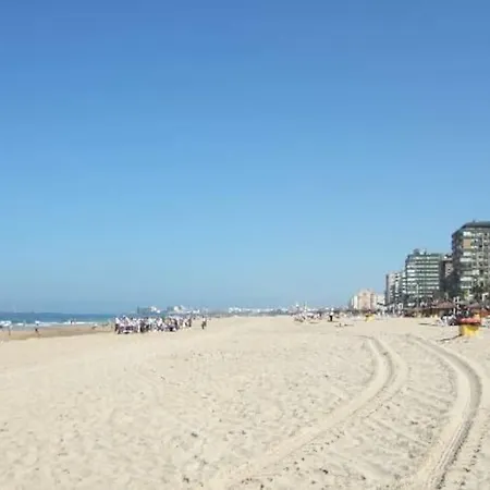 A 5 Min De La Playa Victoria Y Del Htal Pta Mar アパート カディス