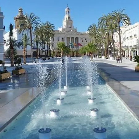 公寓 A 5 Min De La Playa Victoria Y Del Htal Pta Mar 加的斯