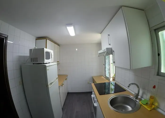 A 5 Min De La Playa Victoria Y Del Htal Pta Mar * 加的斯