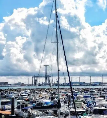 A 5 Min De La Playa Victoria Y Del Htal Pta Mar *